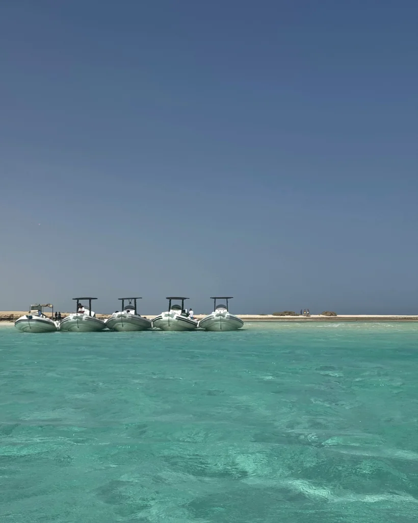 Blue Lagoon boat trip in Hurghada, Egypt