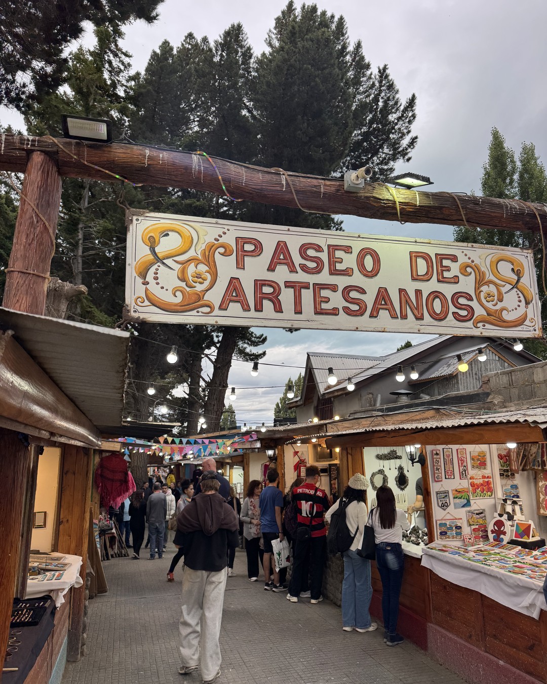 The Paseo de Artesanos market sign in El Calafate