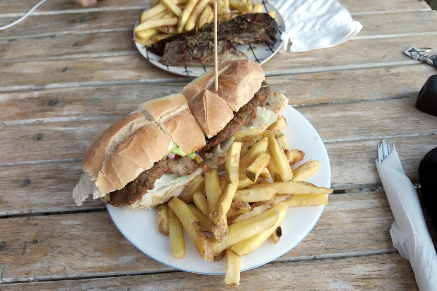 Steak sandwich and chips at Paso del Torre after the hike