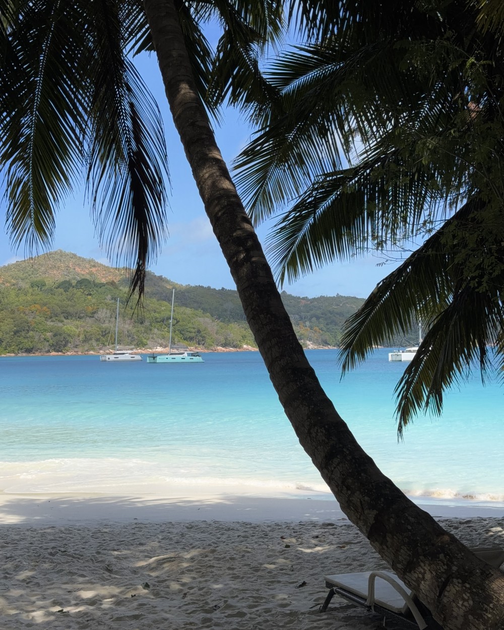 Clear turquoise water and granite rocks at Anse Lazio on Praslin