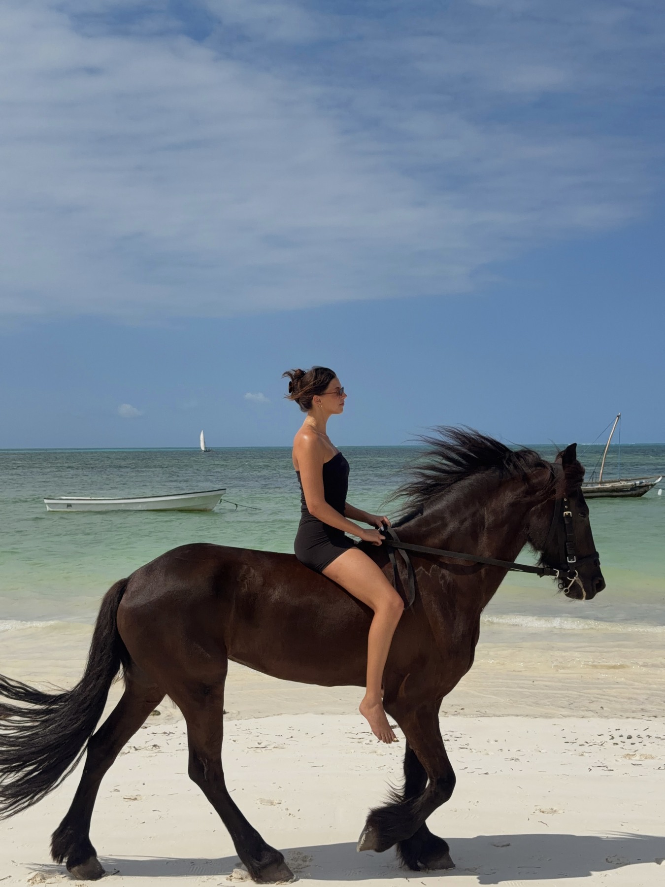 Horse on Jambiani beach during our Zanzibar outing