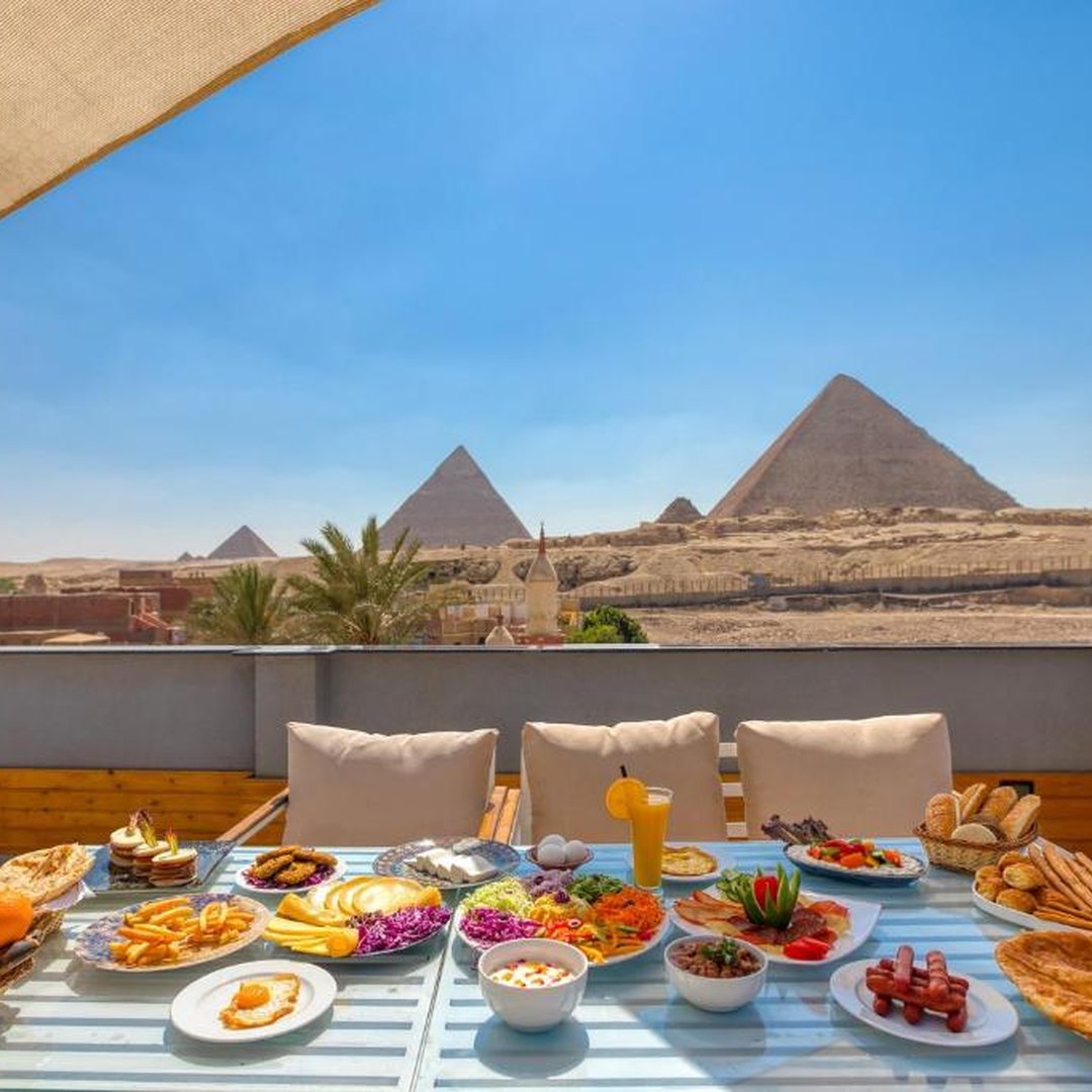 The Stay Pyramids Inn