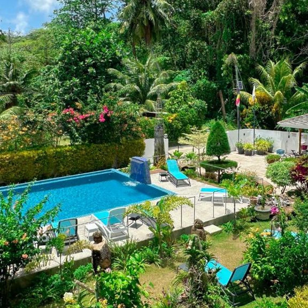 MAZU apartments garden view and pool on La Digue